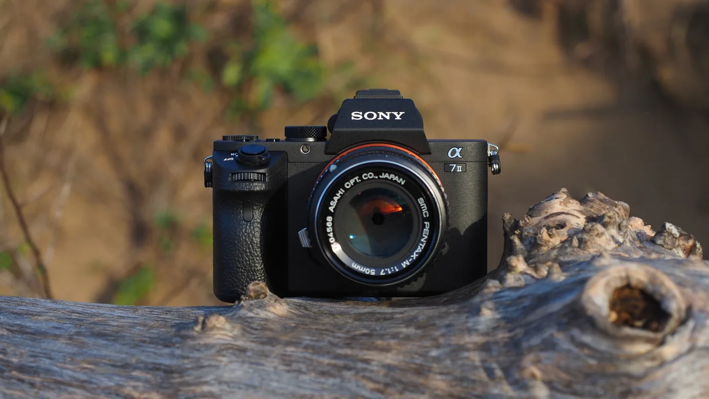 Sony Alpha A7 II — vue 2